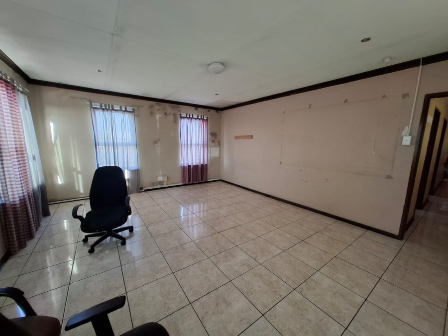 To Let Commercial Property for Rent in Oos Einde Free State